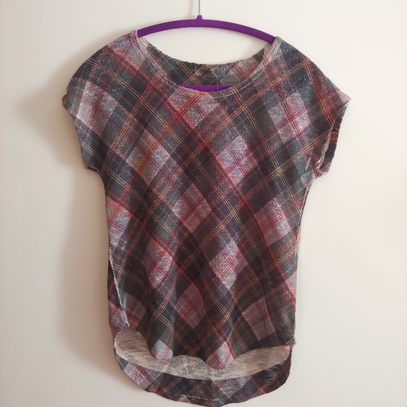 Top with tags - Picture 1 of 5